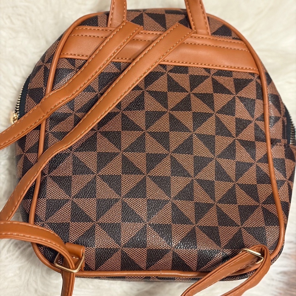 Geometric Pattern Brown Backpack - image 3